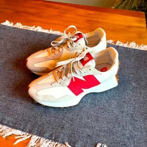 New Balance 327 Sneakers